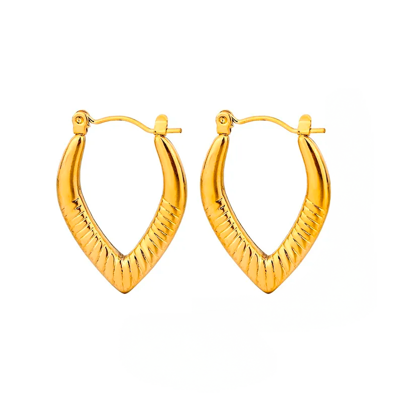 Aretes Elena Dorados – Argolla en Forma de V Invertida con Acabado Brillante