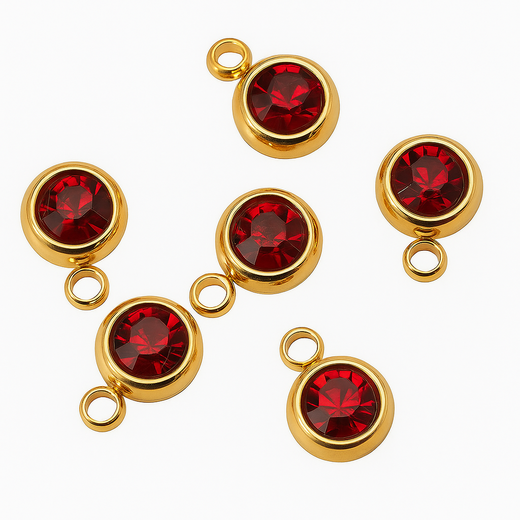 Charm Perla Azul Mar, Rojo Pasión, Verde Esmeralda y Blanco Reluciente – Elegancia Delicada en Acero Dorado