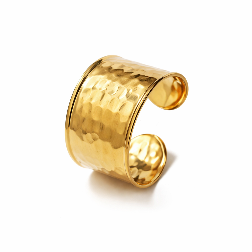 Brazalete Martina Dorado Ancho con Textura Martillada