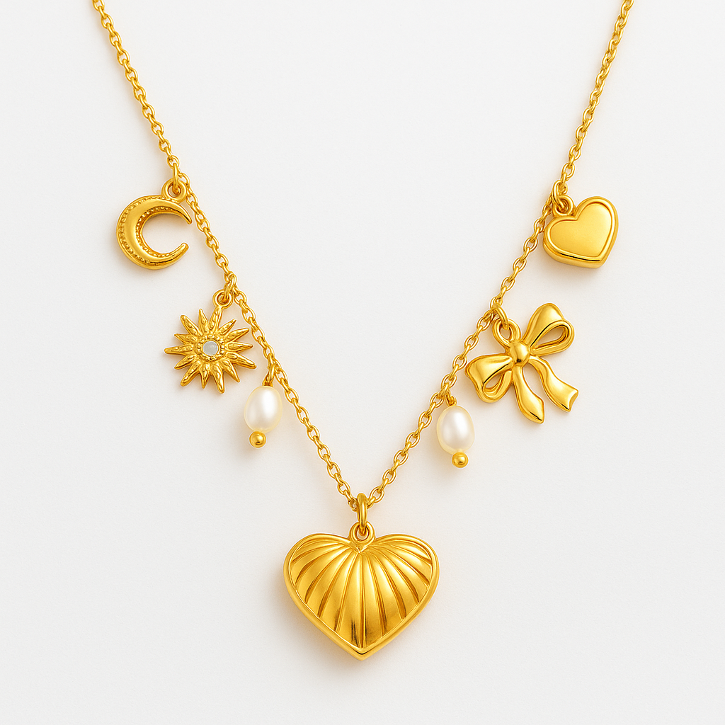 Collar Love Dorado – Diseño Romántico en Titanio con Dijes de Luna, Sol, Perlas y Corazones
