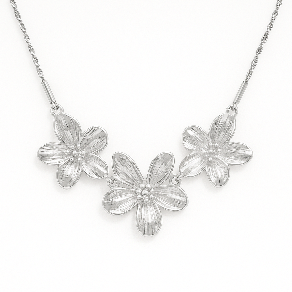 Collar Florentina – Tres Flores con Detalle Brillante en Acero de Titanio