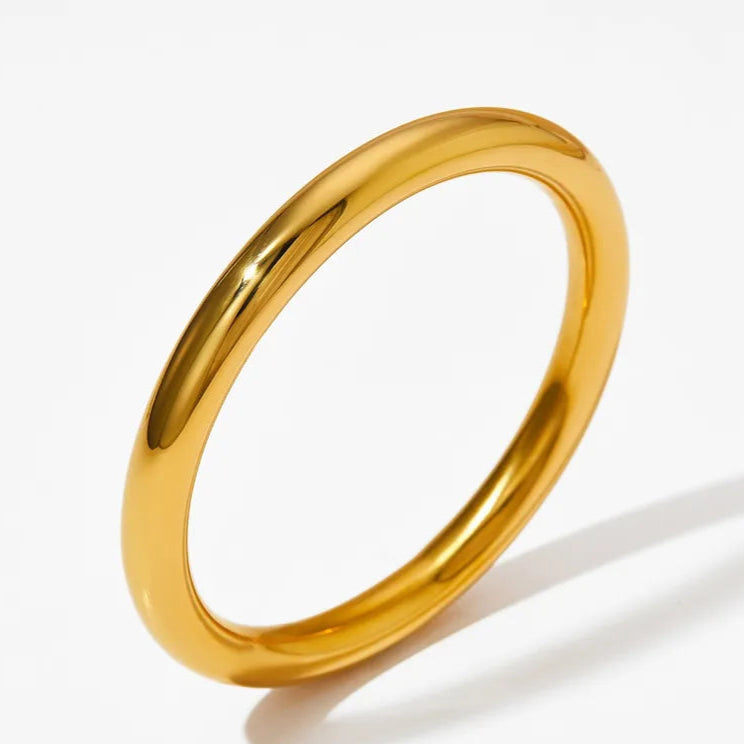 Brazalete Circle de Acero de Titanio – Dorado, Minimalista y Atemporal