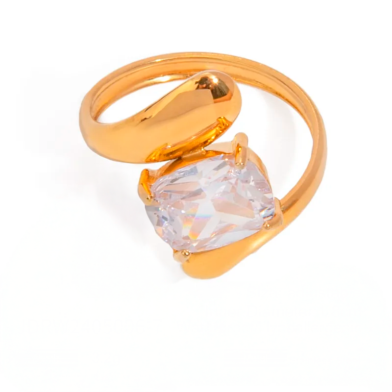 Anillo Arantza Dorado Femenino de Acero de Titanio | Estilo Atemporal y Elegante