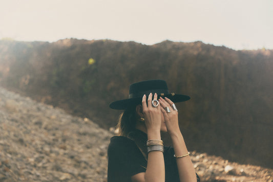 Vestite como quieras: KIKKI x Bambi Bali presentan un manifiesto de estilo sin reglas