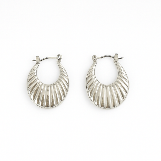 Aretes Cala Millor Plateados – Ovalados con Textura en Relieve
