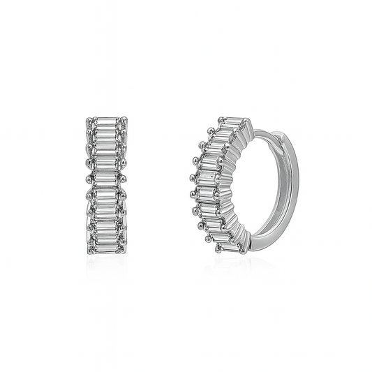 Aretes Cindy Plateados – Circonias Baguette en Acero de Titanio
