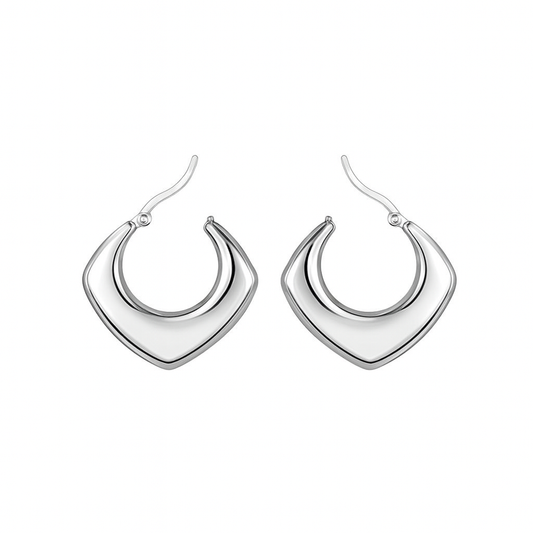 Aretes Nancy Plateados – Argolla en Forma de V Invertida con Acabado Brillante