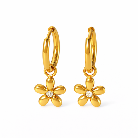 Aretes Florales Huggies – Aretes Mini Dorados con Flor y Cristal en Acero de Titanio