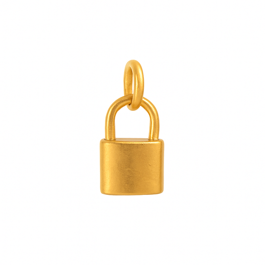 Charm Candado Mediano Liso Dorado – Acero de Titanio Resistente al Agua