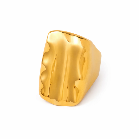 Anillo Rebeca Dorado de Volumen Amplio con Diseño Orgánico