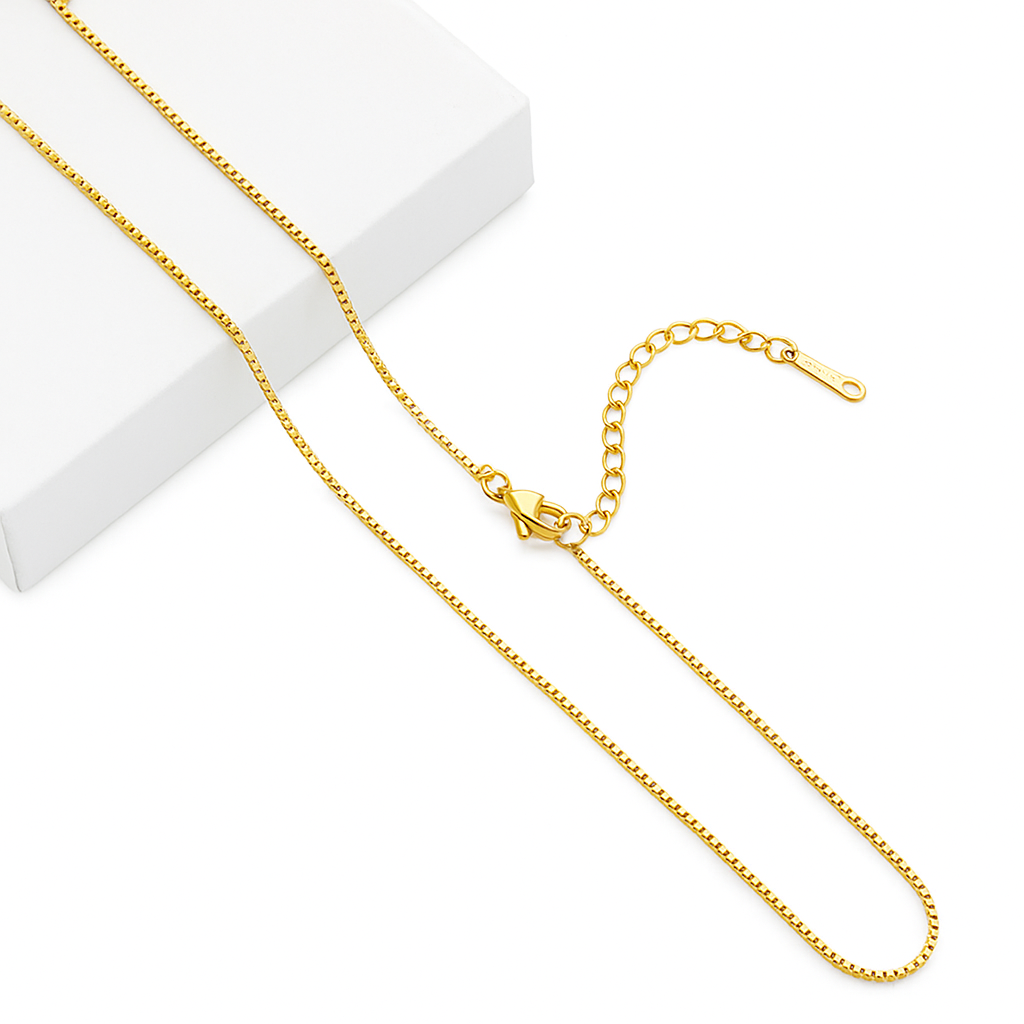 Cadena Minimalista Dorada con Cordón Delgado – Acero de Titanio, 45 + 5 cm Ajustables