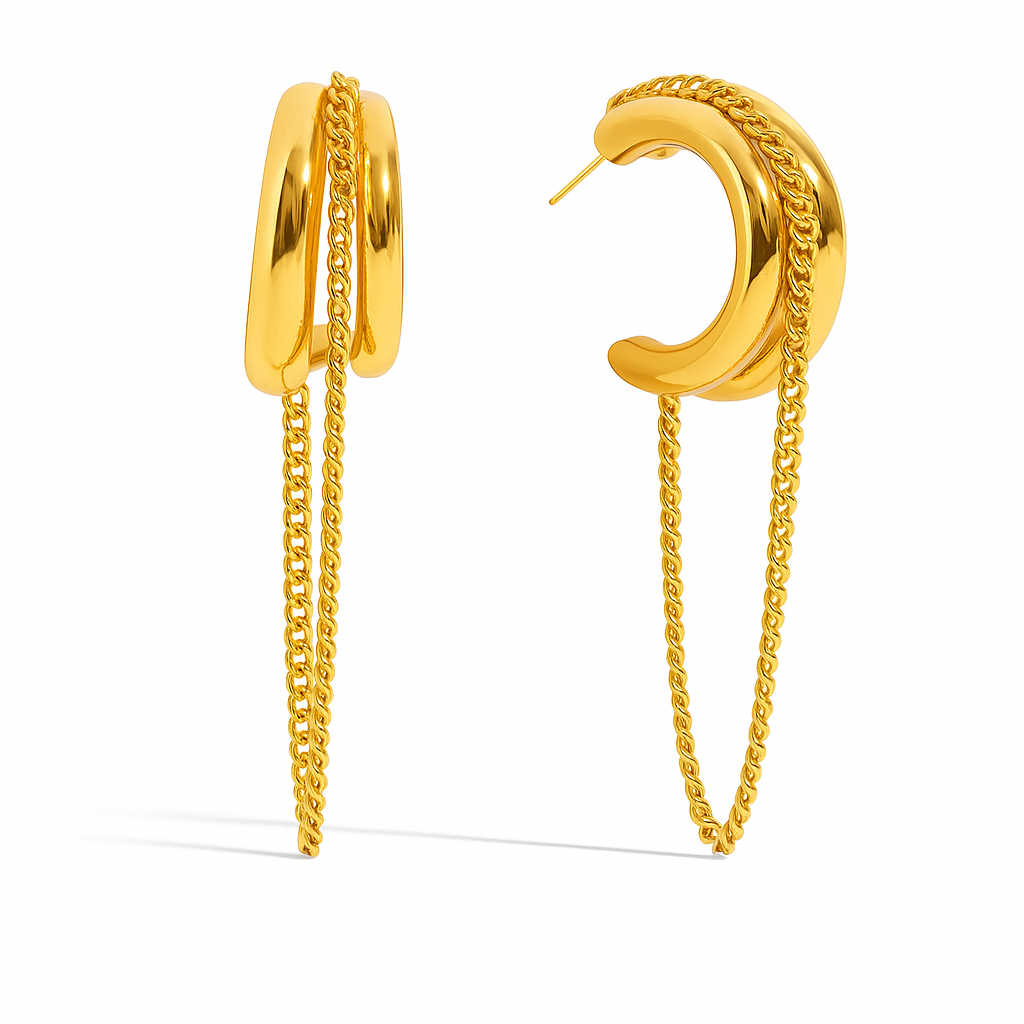 Aretes Sabrina – Diseño Escultural en Titanio Dorado con Cadena Colgante Fina y Acabado Brillante