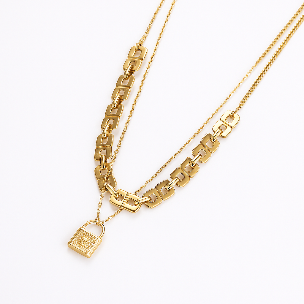 Collar Margot – Diseño Moderno en Acero Inoxidable Dorado con Doble Cadena y Dije de Candado