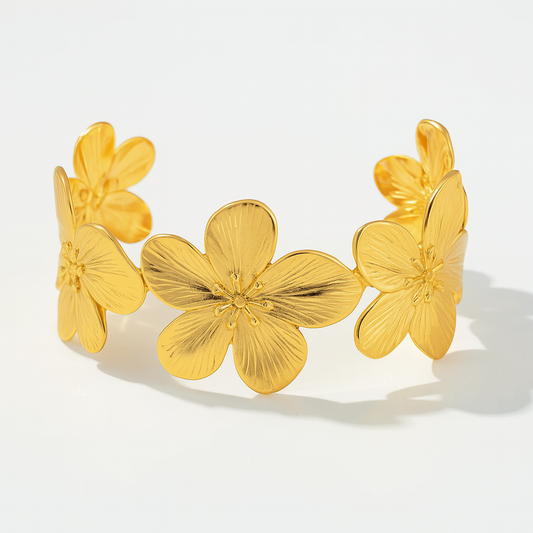 Brazalete Jardín del Retiro Dorado – Con 3 Flores de Acero de Titanio, Semi Abierto