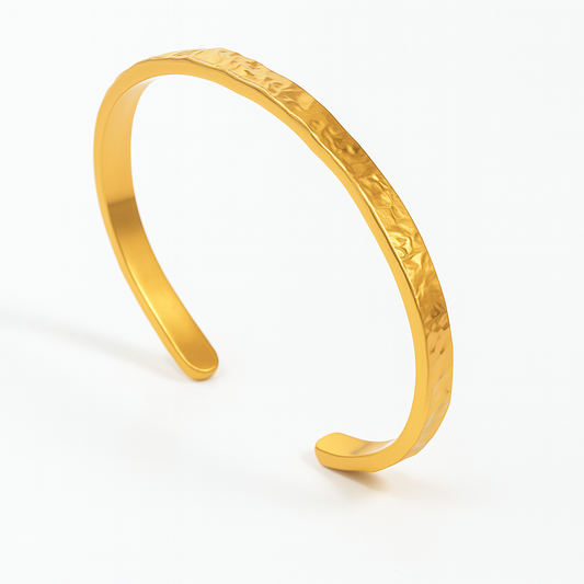 Brazalete Bolonia Dorado – Diseño Minimalista con Textura