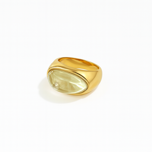 Anillo Galilea – Dorado con Piedra Translúcida Orgánica