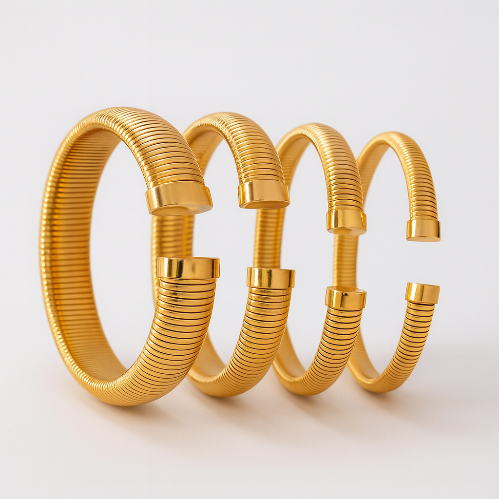 Brazaletes Virginia – Diseño Tubular Tipo Resorte en Acero de Titanio con Acabado Moderno y Minimalista