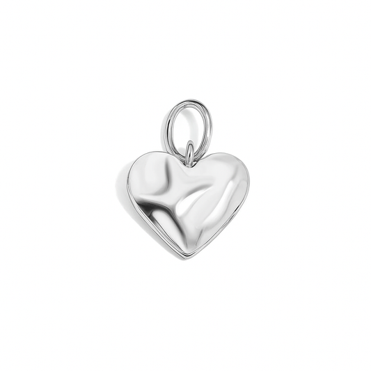 Charm Corazón Plateado Brillante – Diseño Minimalista en Titanio con Acabado Pulido de Alto Brillo