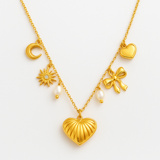Collar Love Dorado – Diseño Romántico en Titanio con Dijes de Luna, Sol, Perlas y Corazones