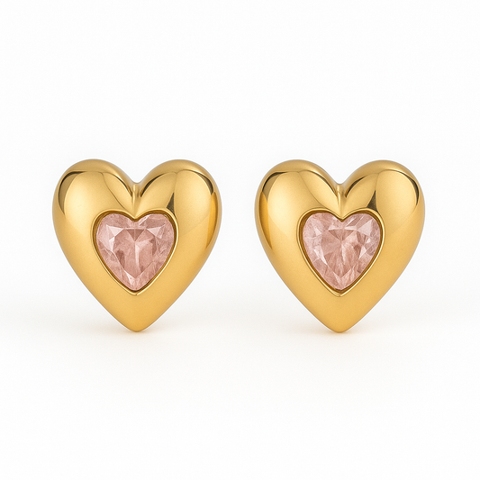 Aretes Amore Rose Dorados – Diseño de Corazón Abombado con Piedra Rosada en Titanio Hipoalergénico