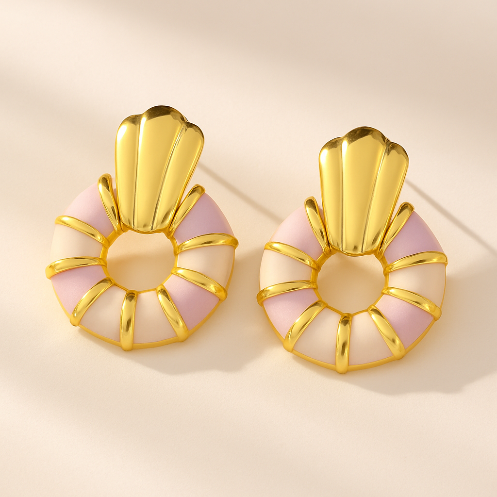 Aretes Retro – Diseño Artístico Multicolor en Acabado Dorado