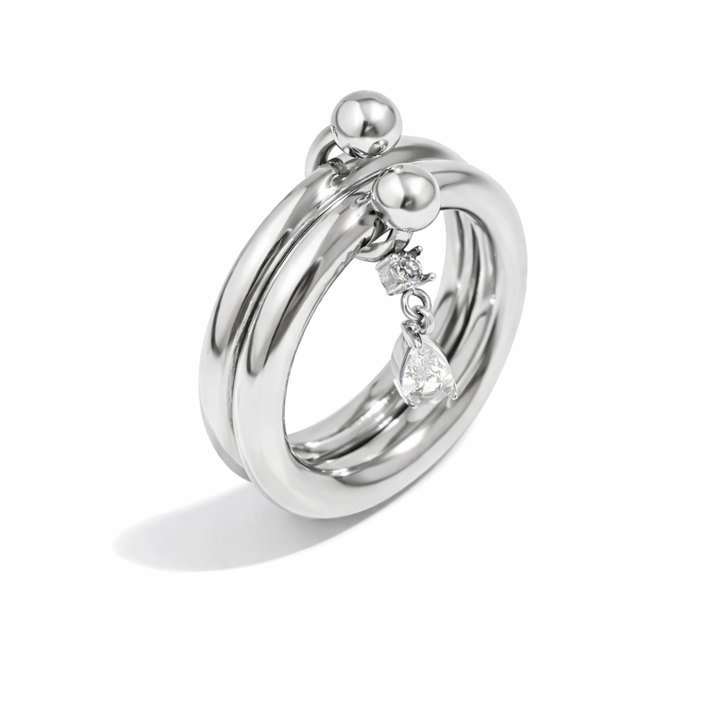 Anillo Doble Dorado Bold con Dije de Zirconia en Gota