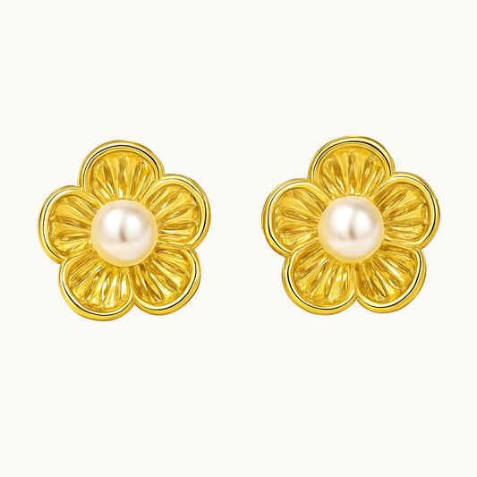 Aretes Dalia – Diseño Floral en Titanio Dorado y Plateado con Perla Blanca