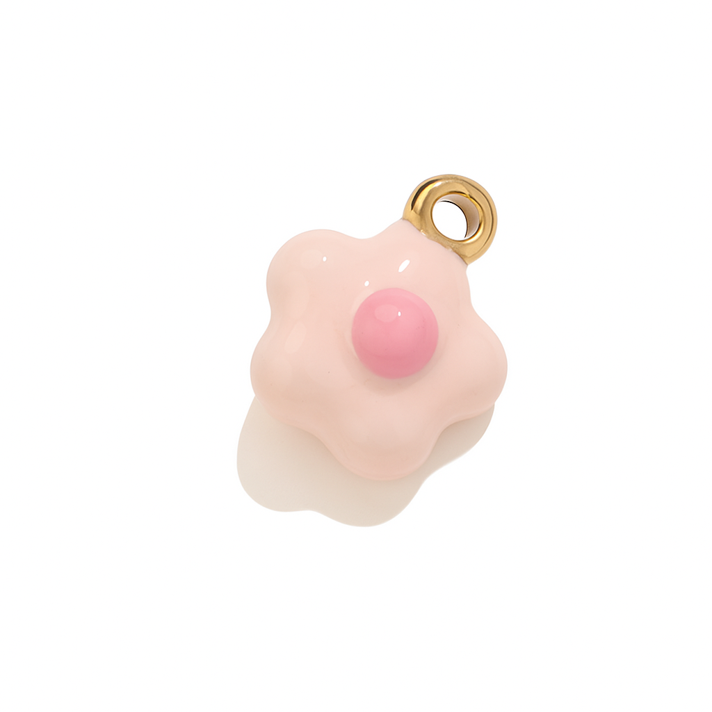 Charm Flor Multicolor Dorado – Diseño de Cinco Pétalos en Titanio con Esmalte en Tonos Pastel y Brillantes