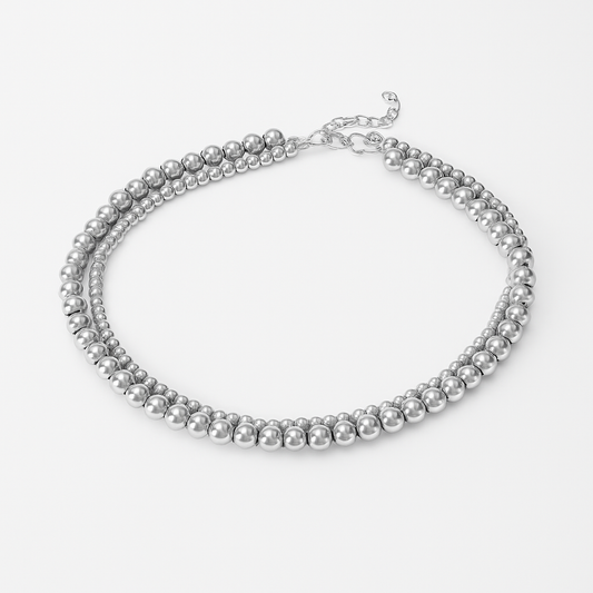 Collar Verenice – Diseño de Doble Capa con Esferas Doradas Pulidas y Volumen Sofisticado