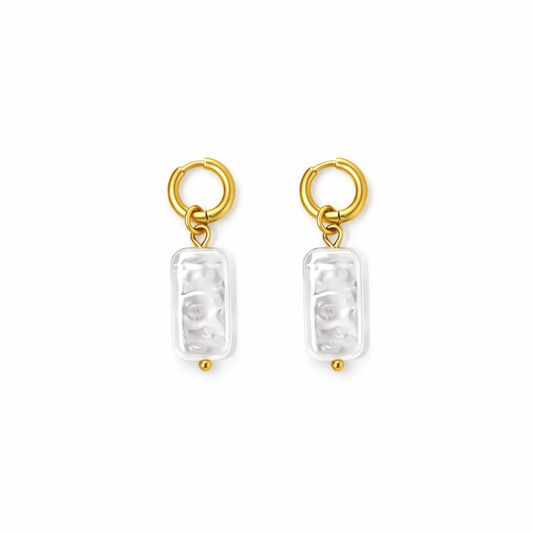 Aretes Sammy – Aros Pequeños en Acero de Titanio Dorado