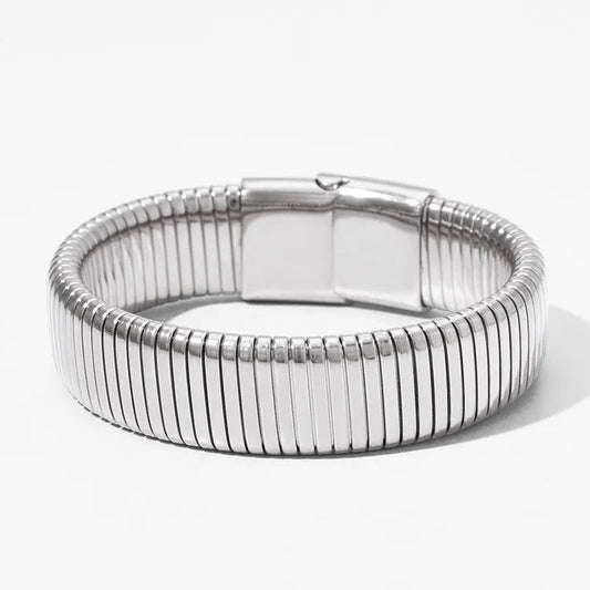 Brazalete Grueso de Acero de Titanio – Bold, Hipoalergénico y Resistente al Agua