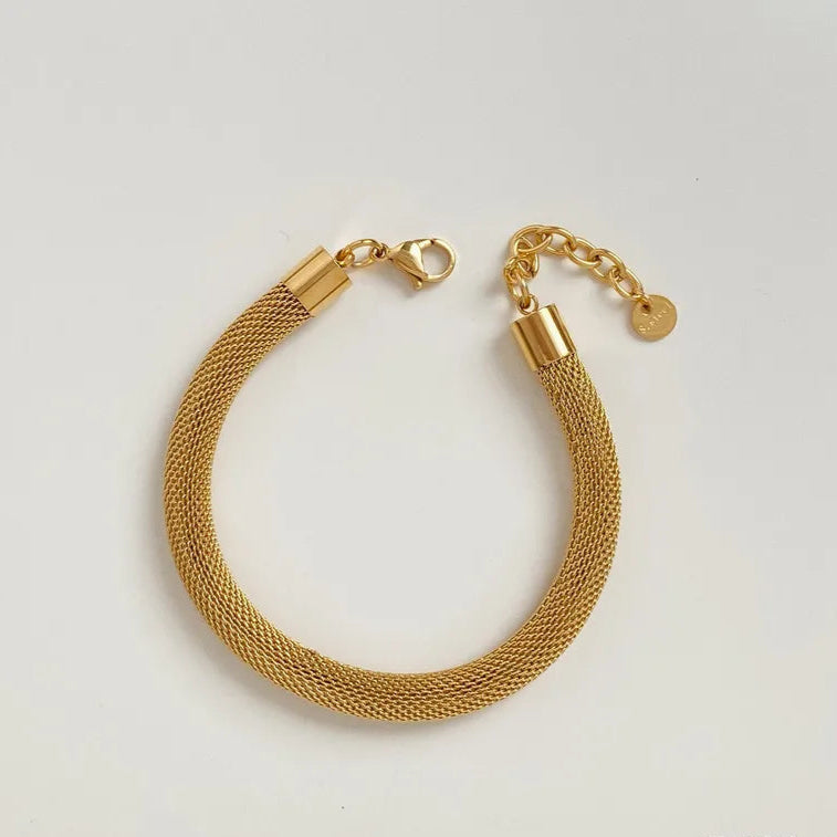 Brazalete Woven de Acero de Titanio – Textura Trenzada, Resistente al Agua
