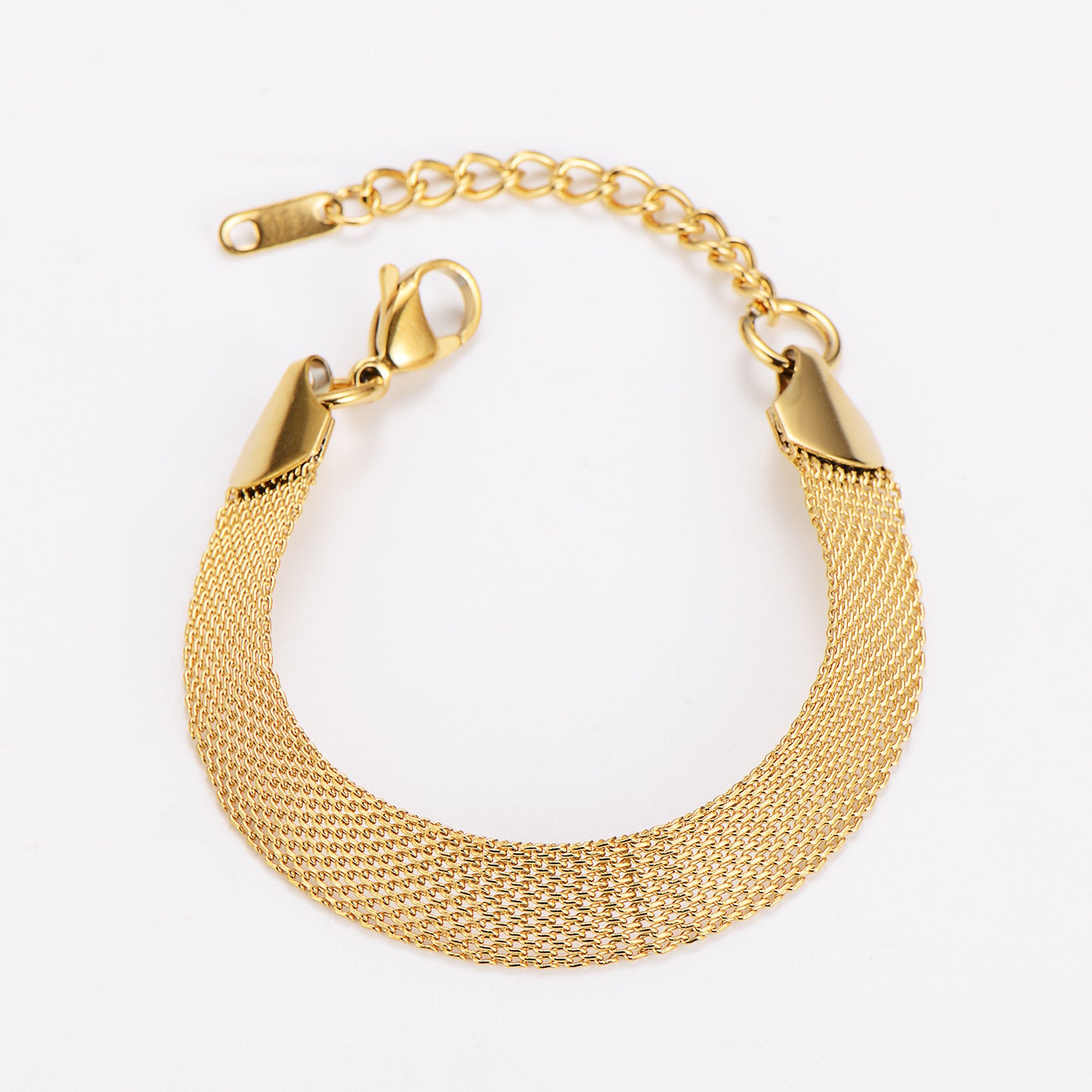 Brazalete Amalia Dorado de Acero de Titanio – Plano, Versátil y Hipoalergénico