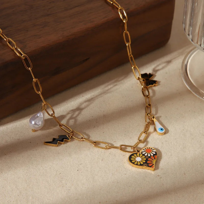 Black lightning necklace