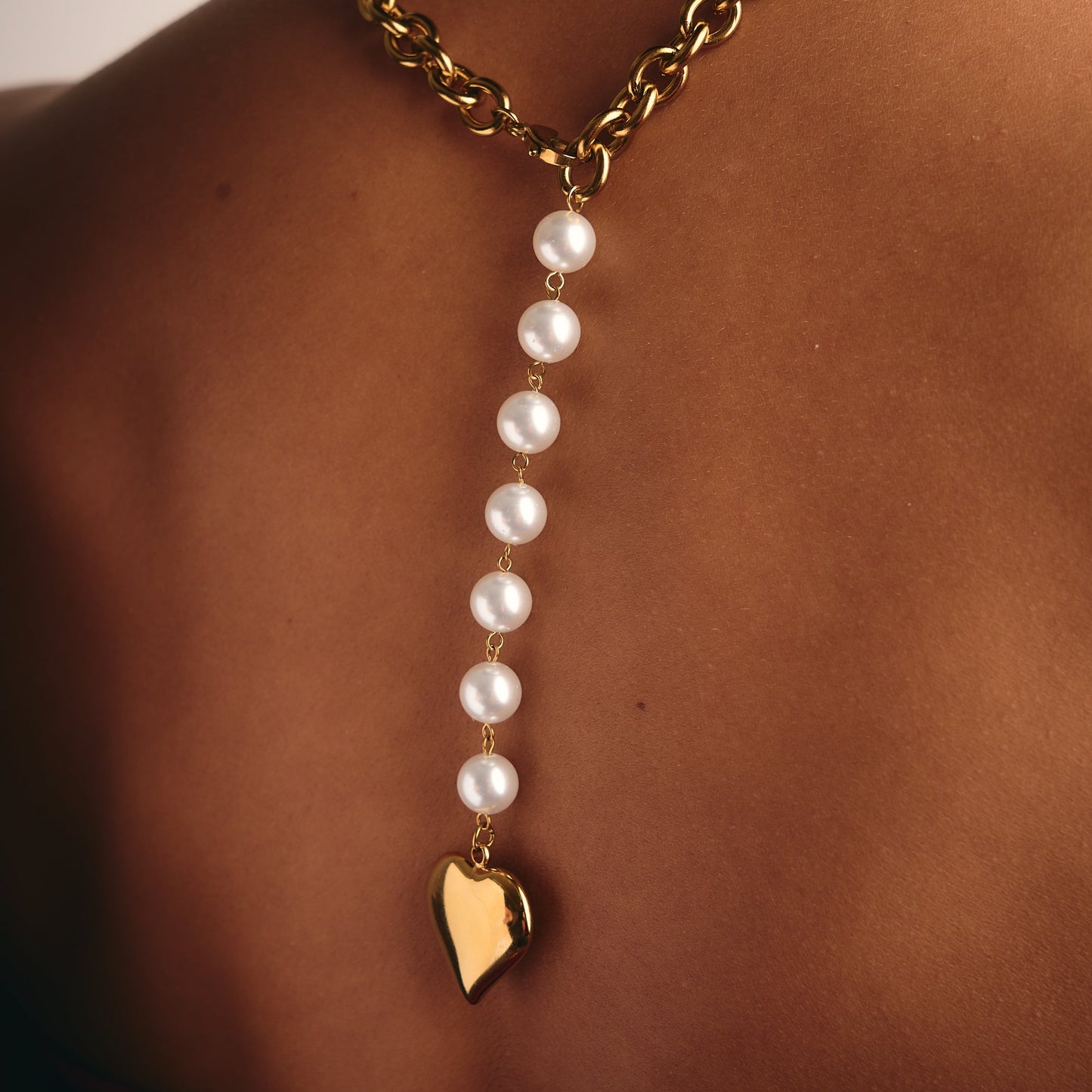 Collar Marbella Dorado con Perlas y Corazón