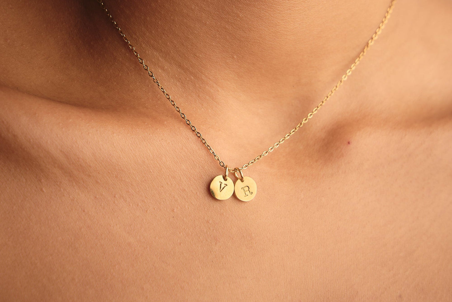Collar Julia Circular Inicial 40 cm + 5 cm extensión