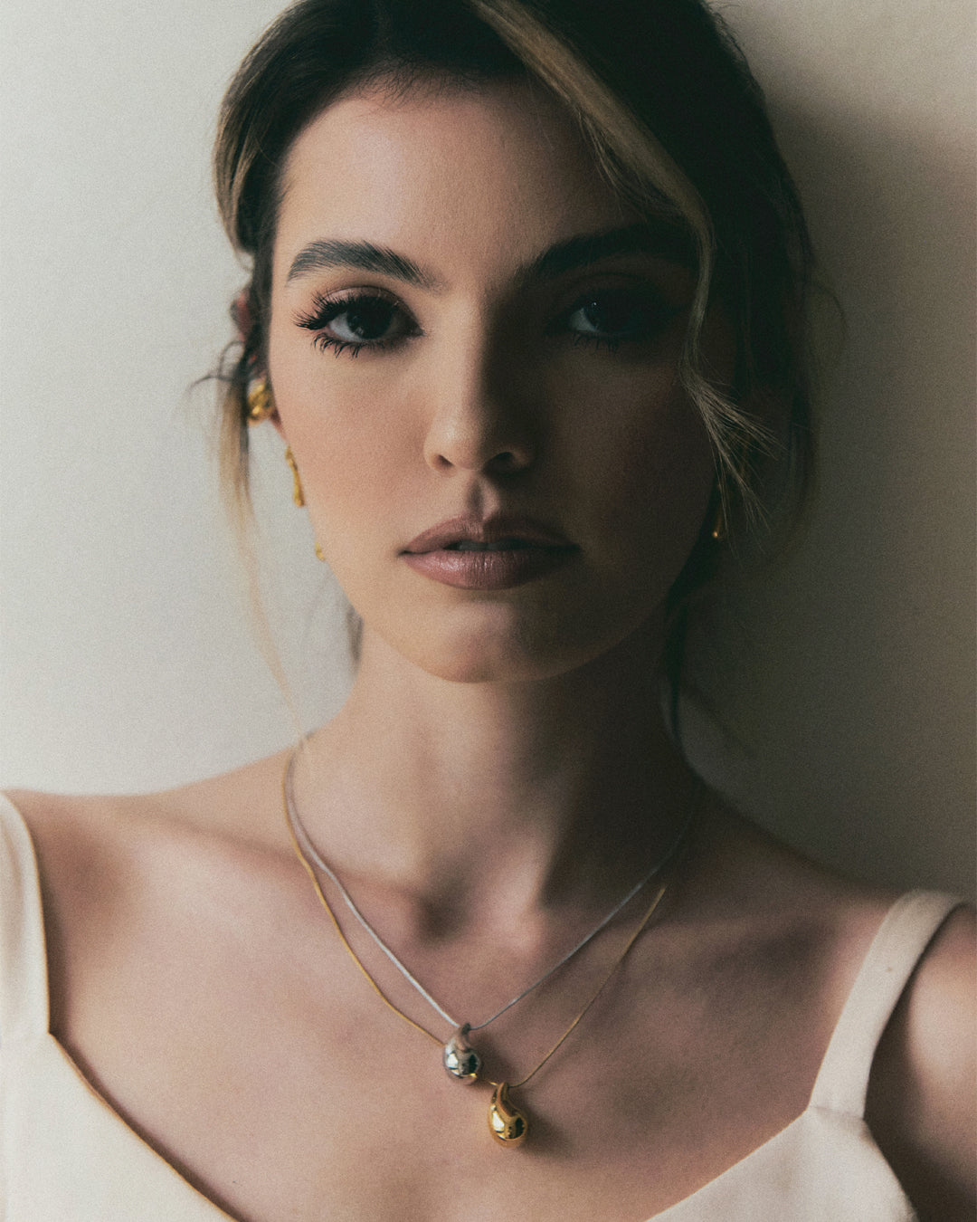 Collar Drop de Acero de Titanio – Plateado con Colgante en Forma de Gota