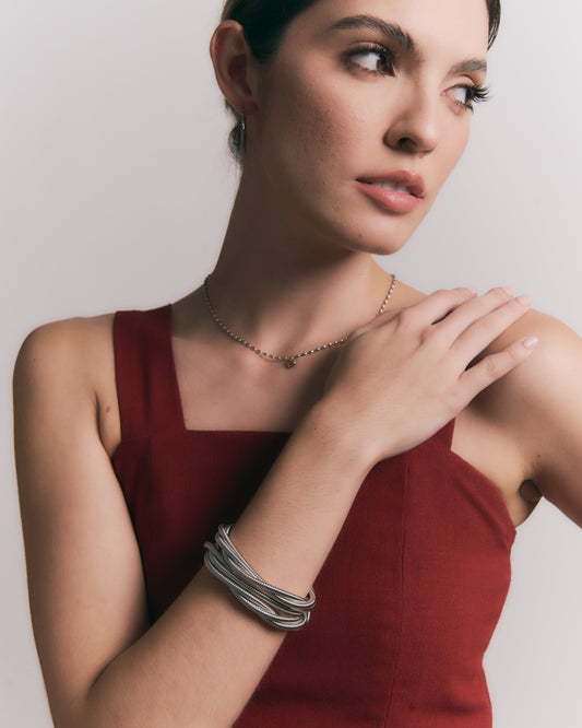 Brazalete Laberinto 4 Plateado de Acero de Titanio – Cuatro Cadenas Entrelazadas, Hipoalergénico y Resistente