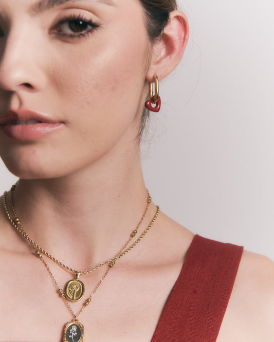 Rose plate necklace