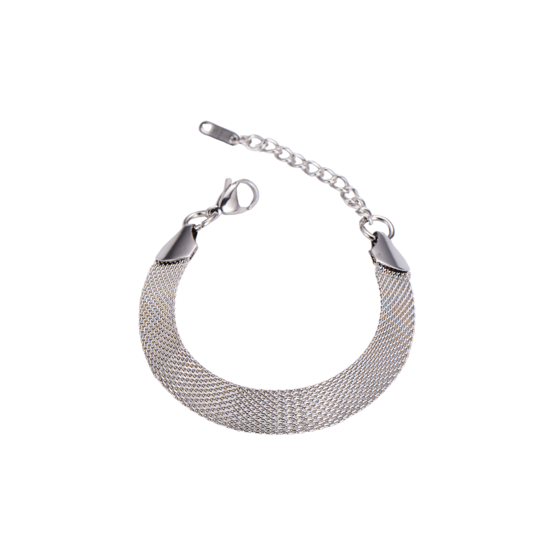 Brazalete Amalia Plateado de Acero de Titanio – Plano, Hipoalergénico y Resistente al Agua